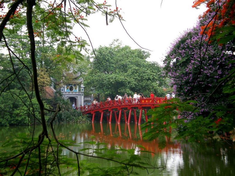 Hanoi Huc Bridge